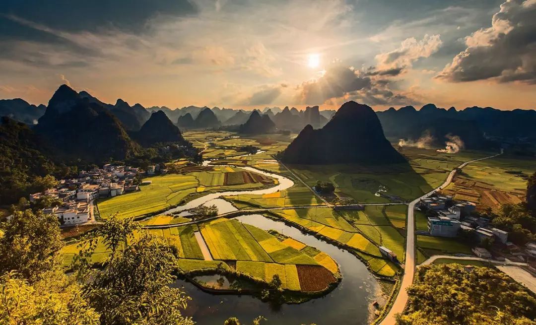 广西，壮美大地的璀璨明珠之旅