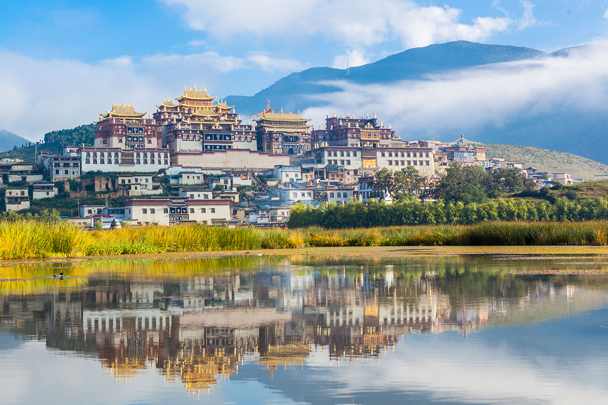 彩云之南，云南的文化瑰宝与外交前沿风采